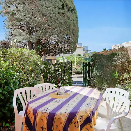 Appt With Pool-Balcony-Near The Beach Holiday home *